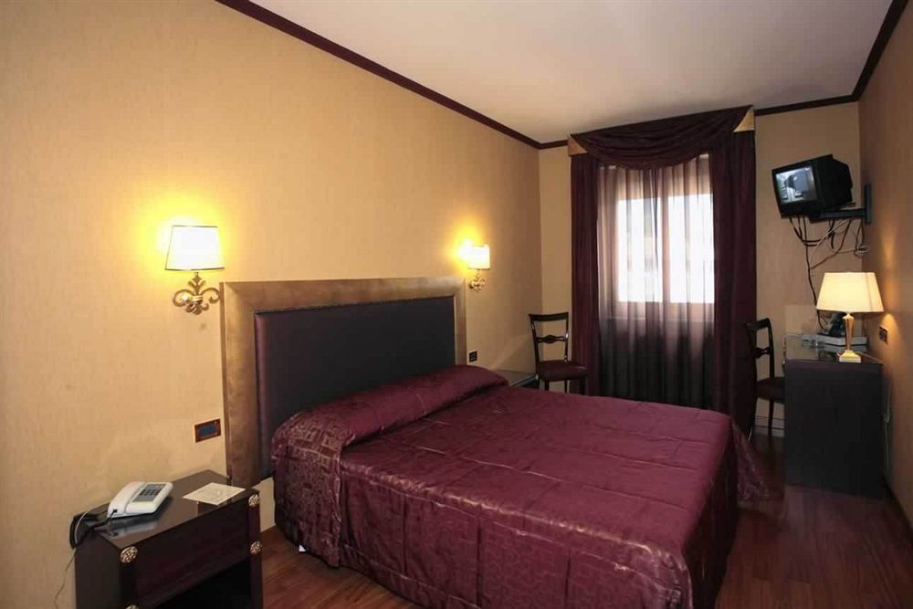 Hotel De Paris Terni Eksteriør bilde