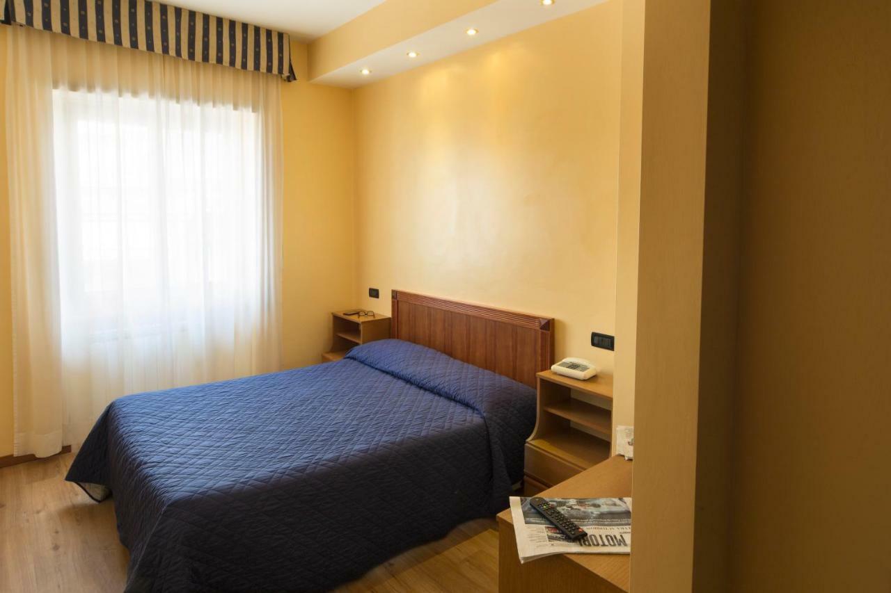 Hotel De Paris Terni Eksteriør bilde